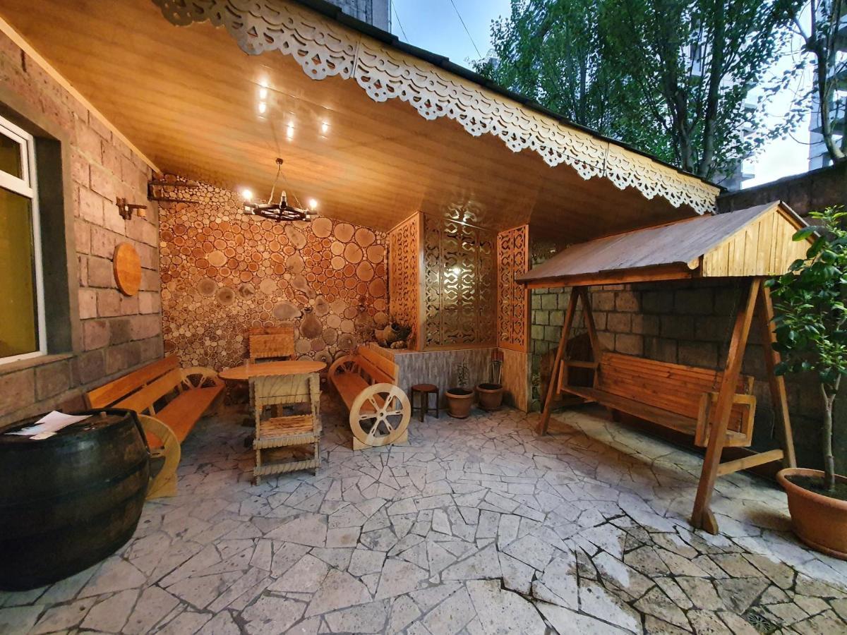 Capsule Hostel In The Old City Of Ереван Екстериор снимка